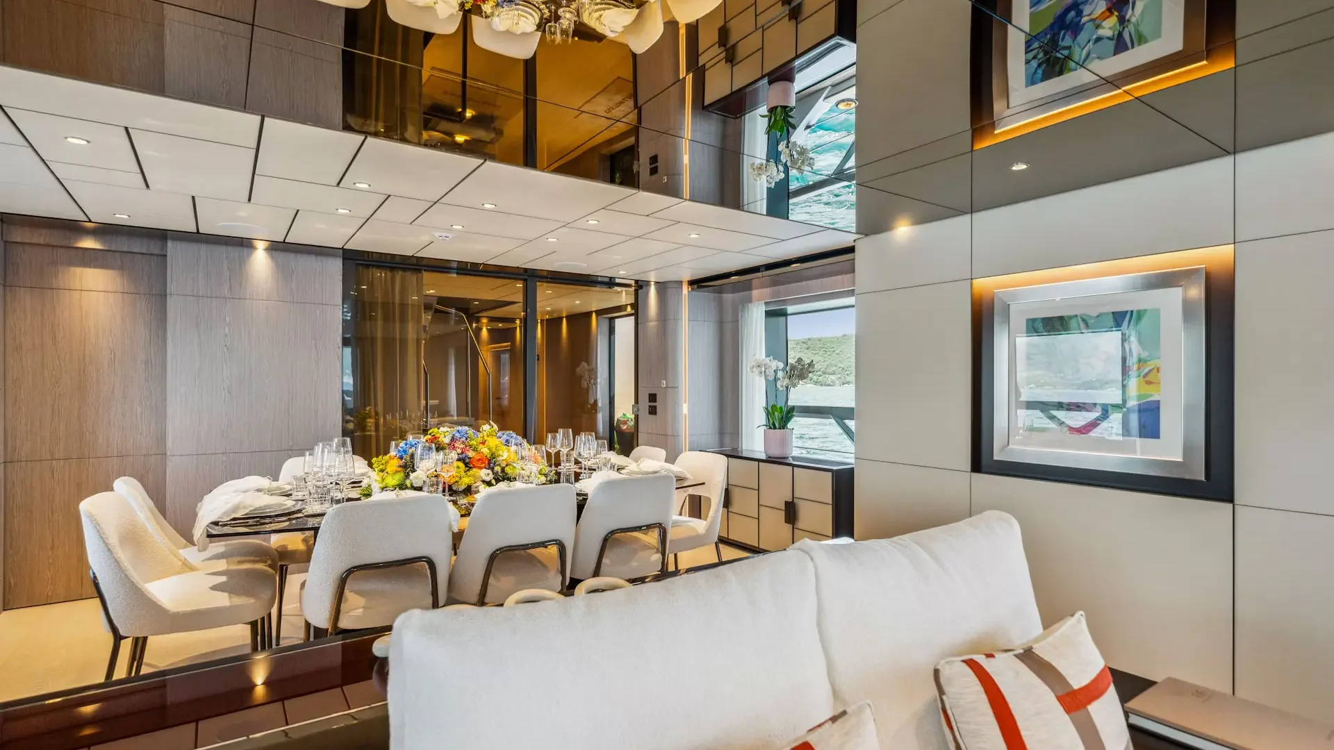Luxury Yacht Fifi - dining