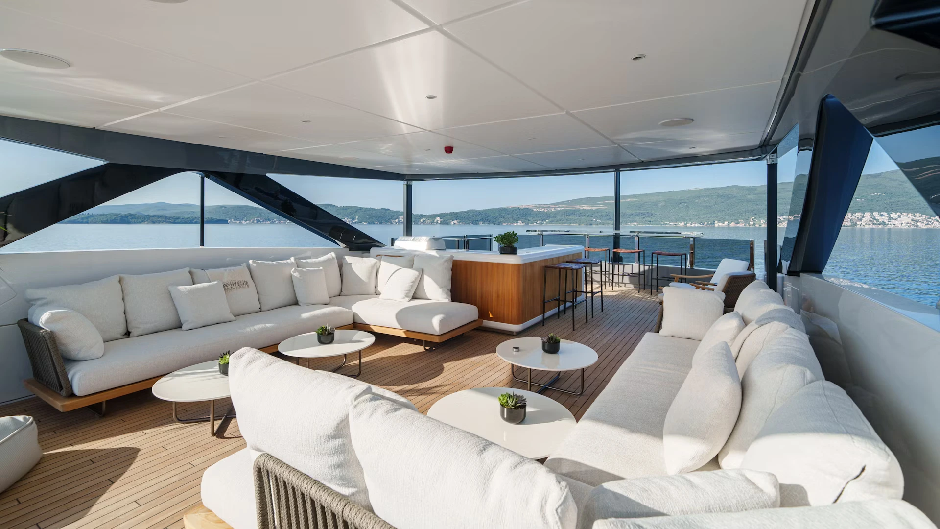 Luxury Yacht Fifi - exterior-18-copy