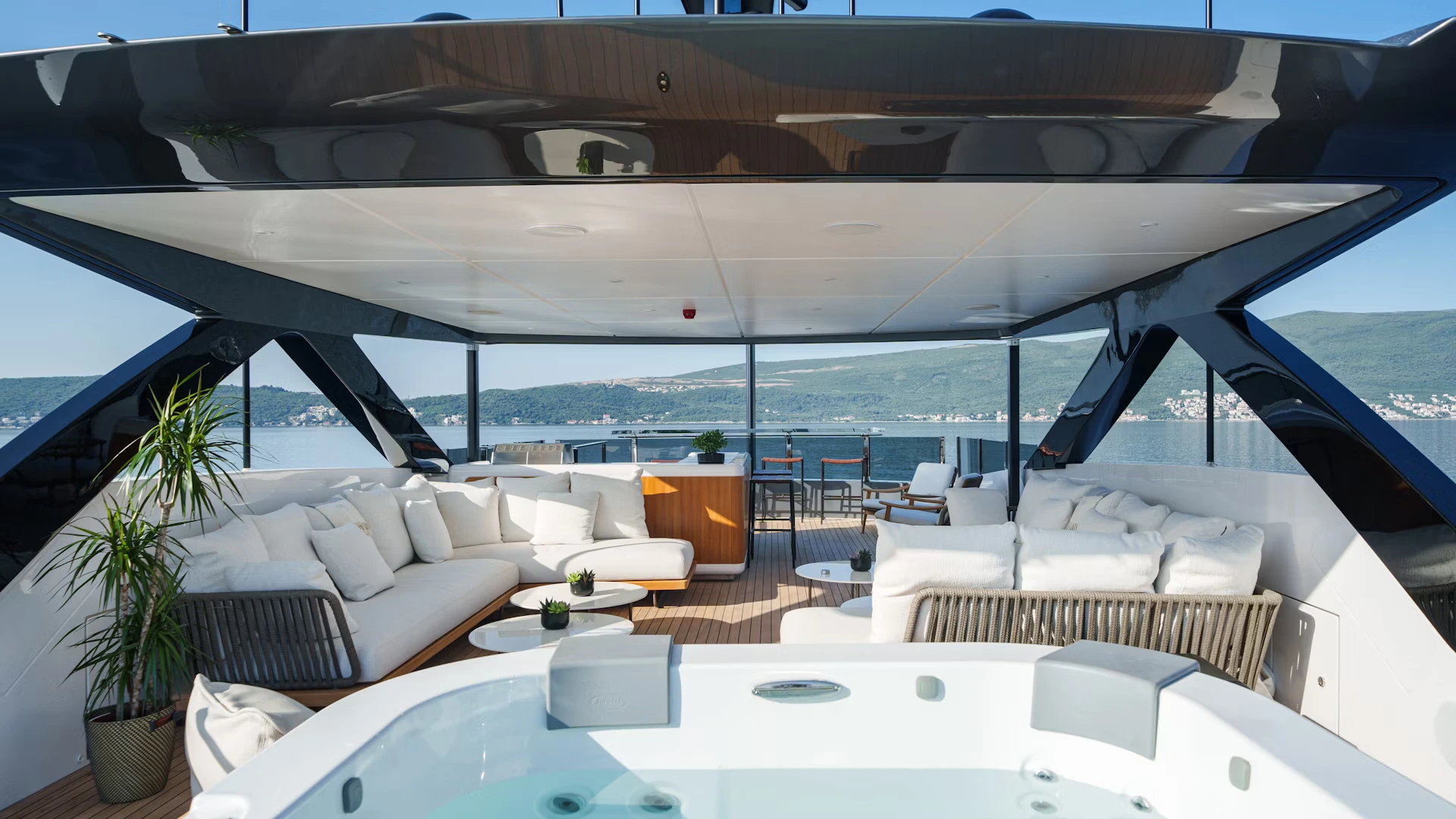 Luxury Yacht Fifi - exterior-22-copy